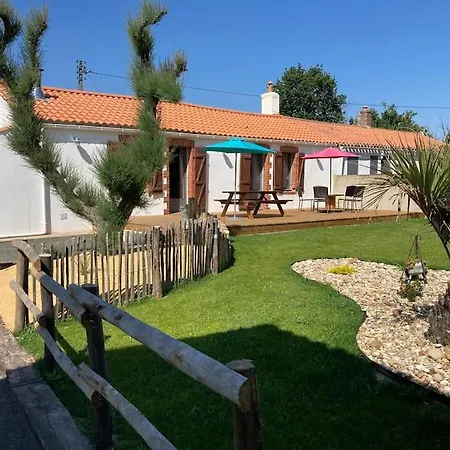Casa de Férias Maison De Campagne Proche De L'ocean LʼAiguillon-sur-Vie